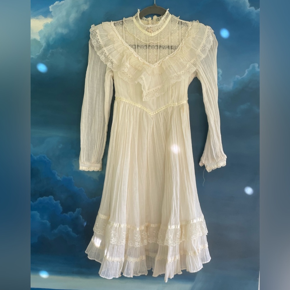 Vintage Gunne Sax cream/ecru dress, 70’s/80’s
